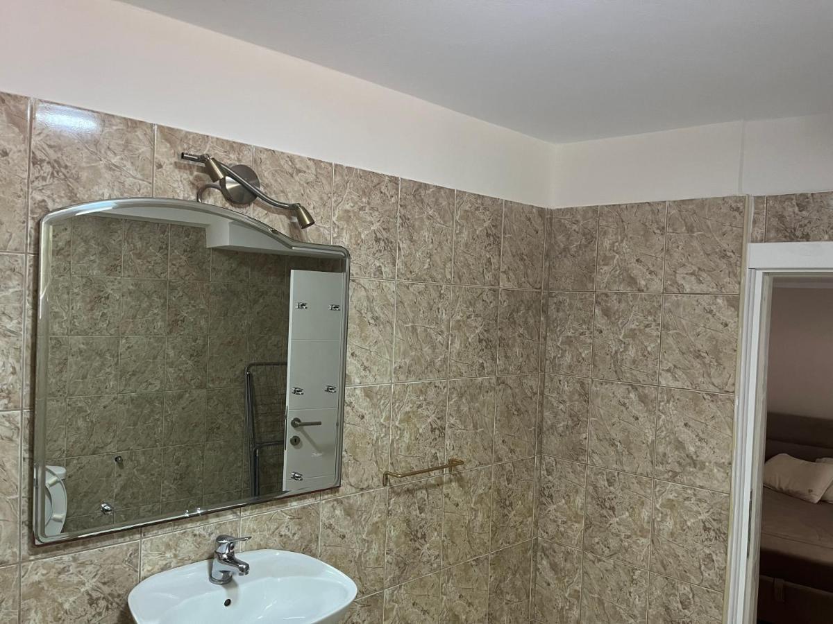 Appartamento Legatum I - Bay Sight Cattaro Esterno foto