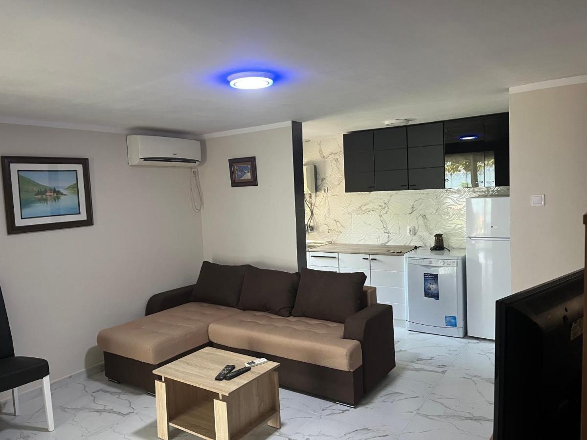 Appartamento Legatum I - Bay Sight Cattaro Esterno foto