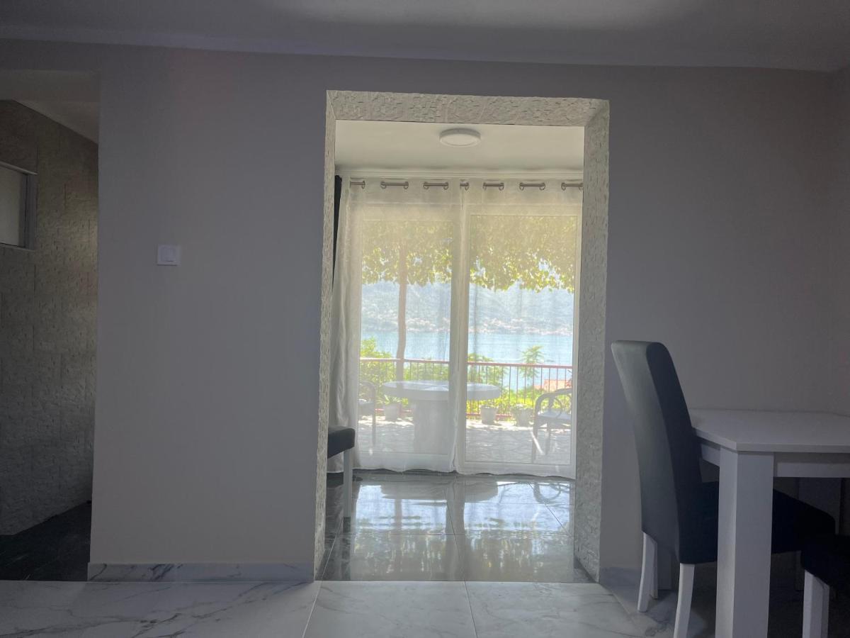 Appartamento Legatum I - Bay Sight Cattaro Esterno foto